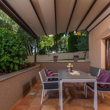 Apartments Villa Ana Porec Ngoại thất bức ảnh