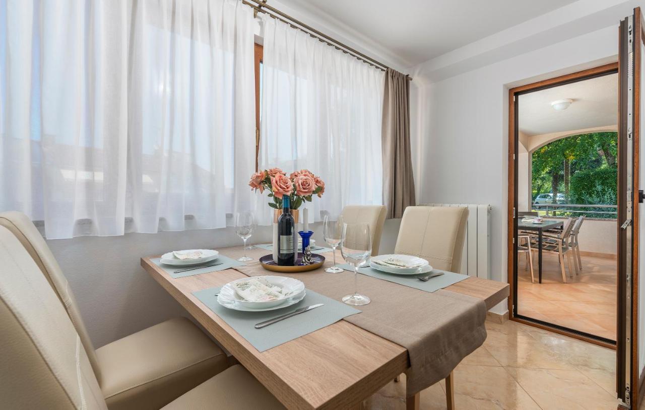 Apartments Villa Ana Porec Ngoại thất bức ảnh
