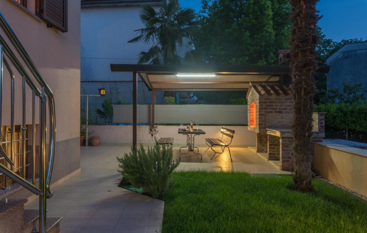 Apartments Villa Ana Porec Ngoại thất bức ảnh