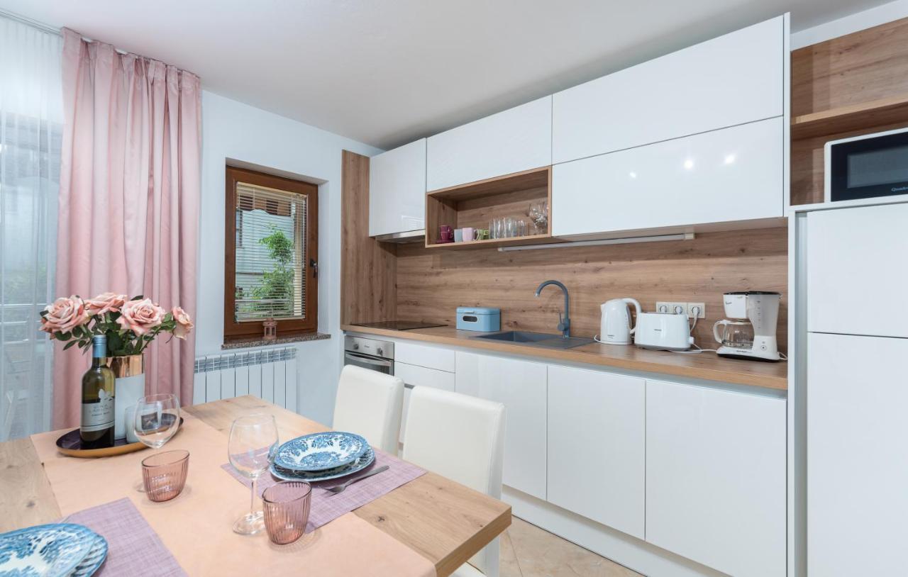Apartments Villa Ana Porec Ngoại thất bức ảnh