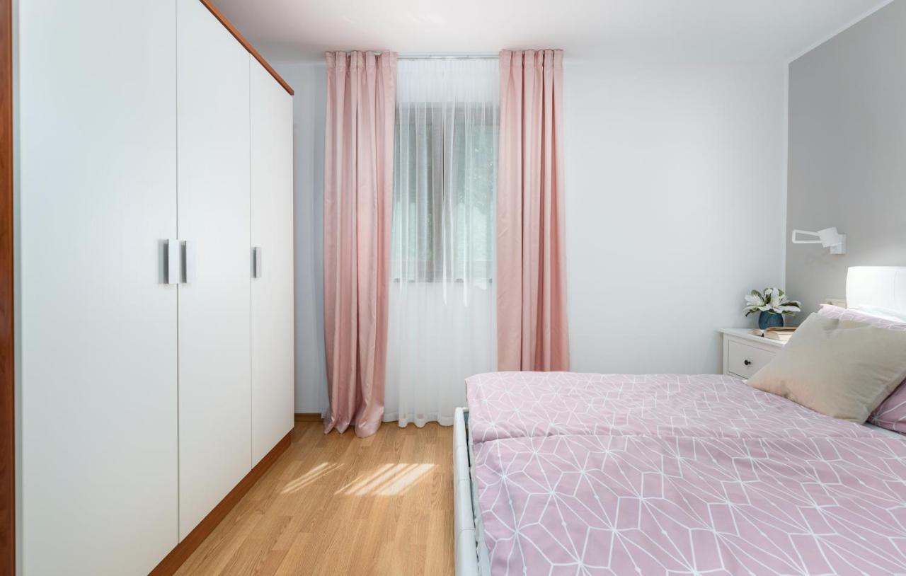Apartments Villa Ana Porec Ngoại thất bức ảnh