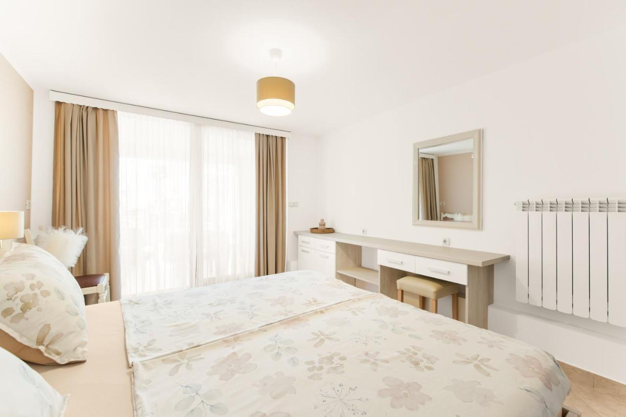 Apartments Villa Ana Porec Ngoại thất bức ảnh