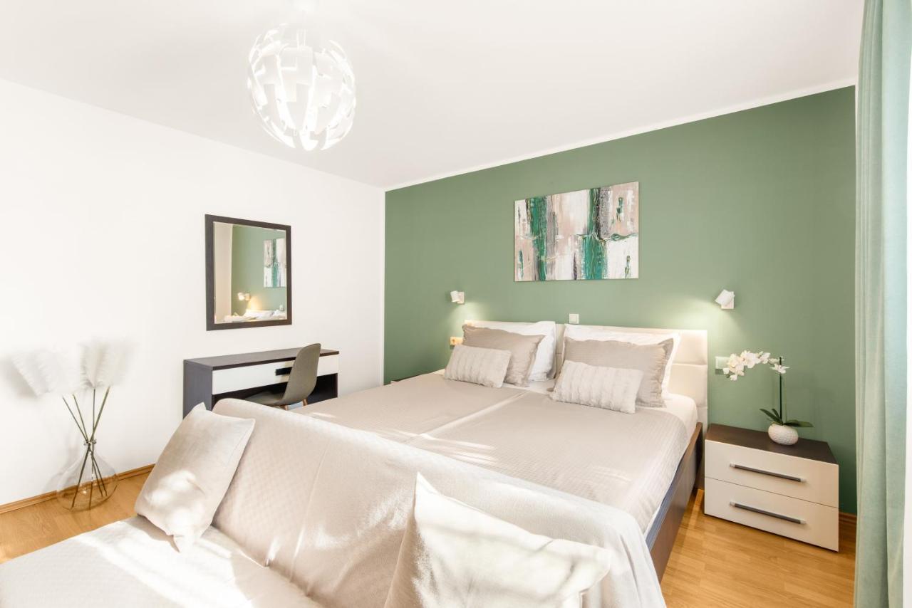 Apartments Villa Ana Porec Ngoại thất bức ảnh