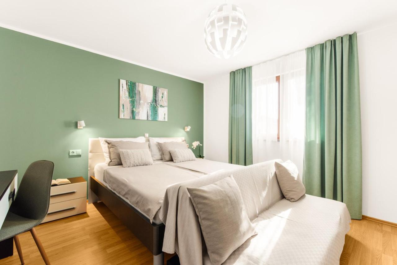 Apartments Villa Ana Porec Ngoại thất bức ảnh