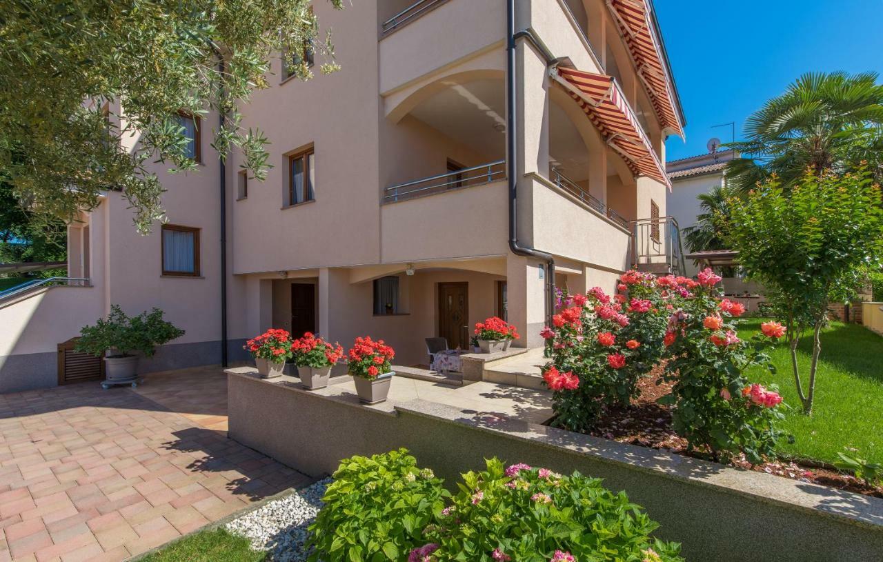 Apartments Villa Ana Porec Ngoại thất bức ảnh